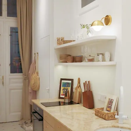 アパート Casa Leo Superior, An Urban Oasis In The Heart Of ブダペスト
