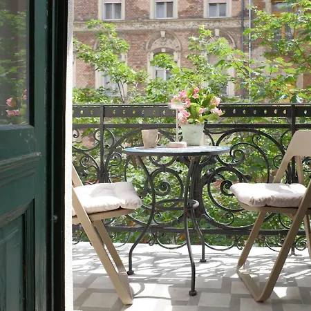 Casa Leo Superior, An Urban Oasis In The Heart Of * ブダペスト