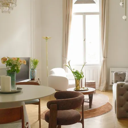 Casa Leo Superior, An Urban Oasis In The Heart Of 布达佩斯