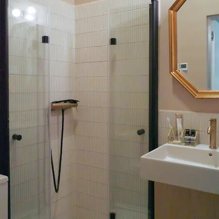 Casa Leo Superior, An Urban Oasis In The Heart Of