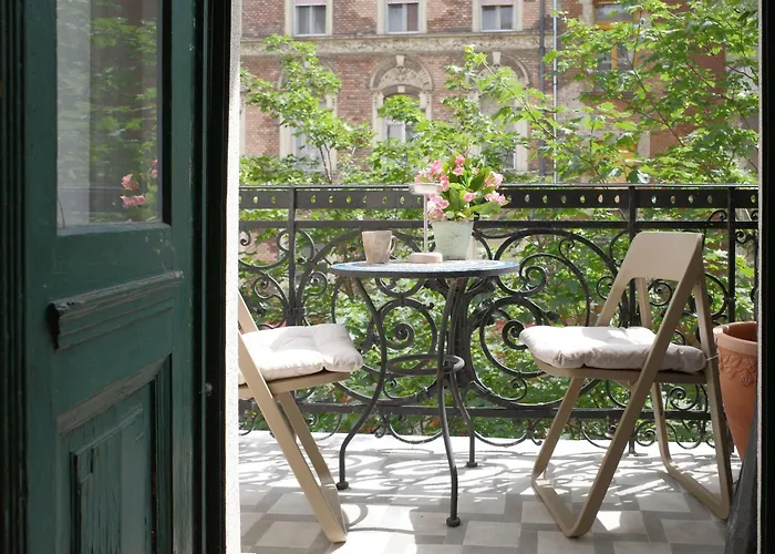 Casa Leo Superior, An Urban Oasis In The Heart Of * Будапешт